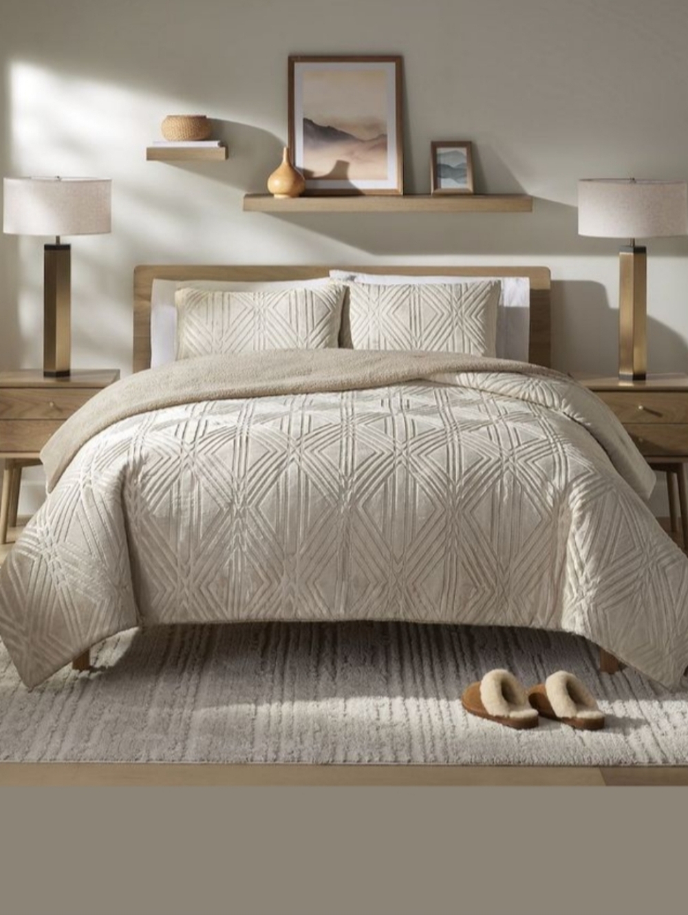BearPaw Carson Embossed Twin/Twin XL Comforter Set w/Shams- Tan